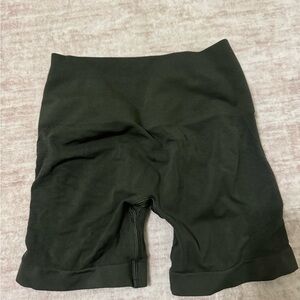 Alphalete amplify shorts size xs